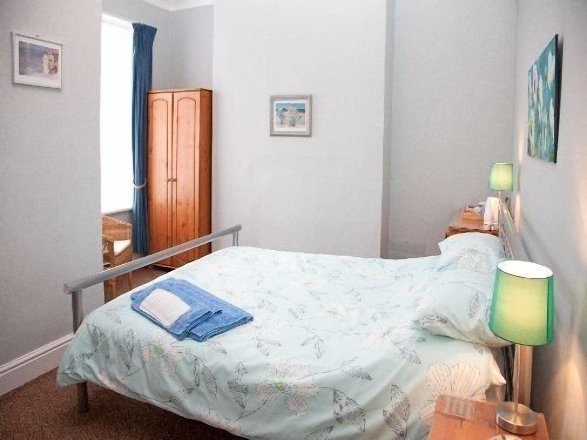 The Meltham Guest House Scarborough Eksteriør billede